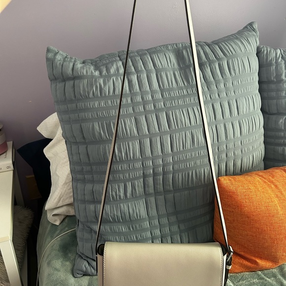 Marc Jacob’s Crossbody - Picture 6 of 7